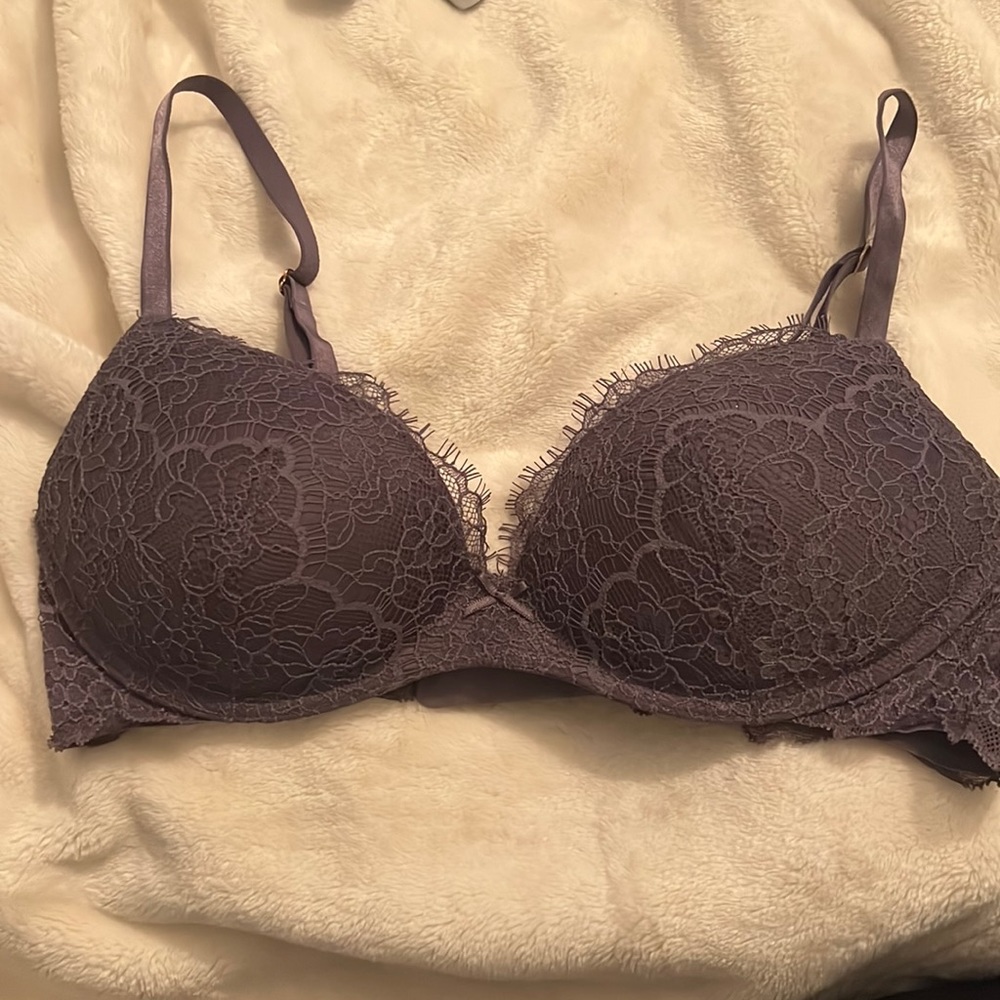 Light purple Victoria’s Secret bra